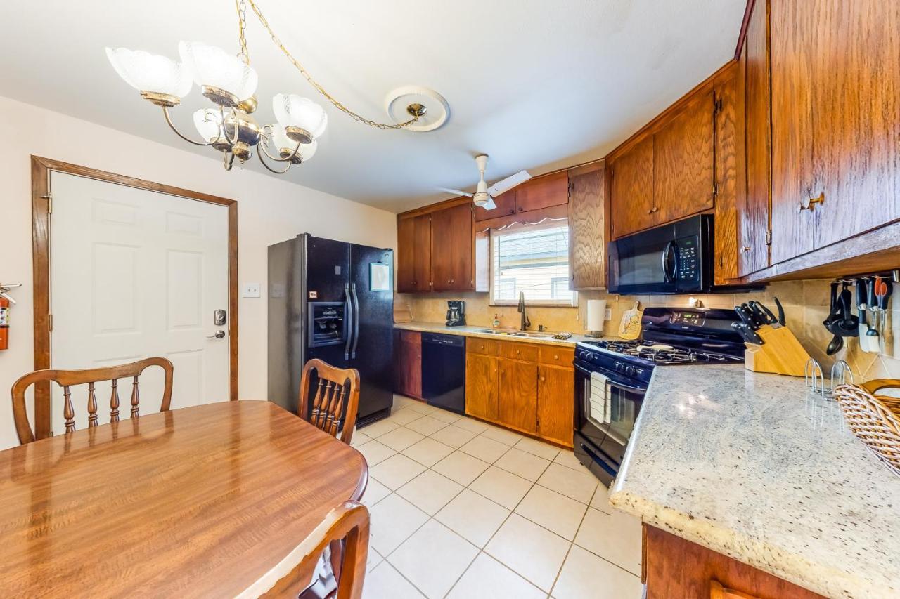 Backyard Escape Apartamento Galveston Exterior foto